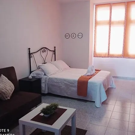 Atico Moderno Y Tranquilo Con Todo El Confort. アパート